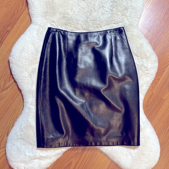 VINTAGE 100% LEATHER PENCIL SKIRT - Picture 1 of 10